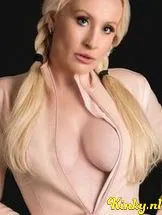 meesteres-tess-bdsm-via-kinky-62478d72cf87cc0012d060dd