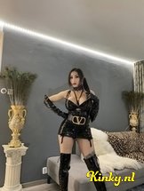 miss-kendra-bdsm-via-kinky-6425957f60e9d100136841e6
