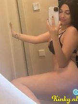 ashley-prive-ontvangst-via-kinky-68faf5942ae1c7001222d6b5