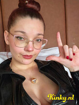 lola-virtual-sex-via-kinky-680b76c06f455c0013cfc112