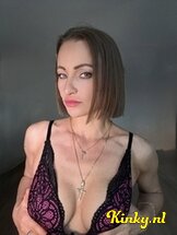 emely-prive-ontvangst-via-kinky-6899dbdc7266d20013b93cd6