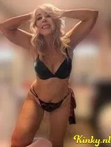 desiree-virtual-sex-via-kinky-6903521332844c0013f62d32