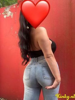 samiraa-prive-ontvangst-via-kinky-68aee493c6b8b100141b47ee