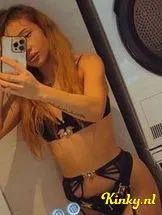 evelin-prive-ontvangst-via-kinky-695d2bff14b4e4001375bccb