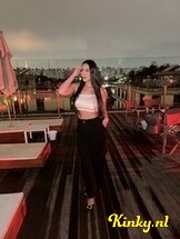 zoë-prive-ontvangst-via-kinky-680d0da631f4b00013b9db12