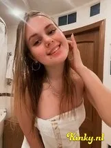 michelle-virtual-sex-via-kinky-678faafa1cfed900133d8f58