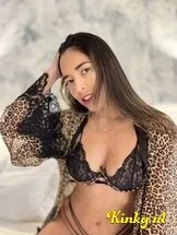 mia-nins-virtual-sex-via-kinky-65c22313ebb517001af550e0