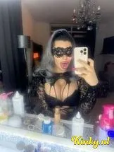 souhaila-prive-ontvangst-via-kinky-694103b18d214000135433da