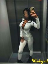 serenna-bdsm-via-kinky-690b5b2fa9c49d00139672c8