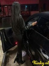 serenna-bdsm-via-kinky-6911bdbac0682f0013e02954