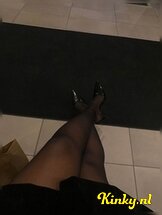 aletta-bdsm-via-kinky-685936c99e10cc00134481b8