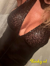 chloe-escort-via-kinky-683470fd31f4b00013ba175f