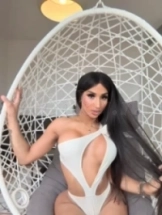 kendal-prive-ontvangst-via-kinky-691b344aa9c49d0013968a9c