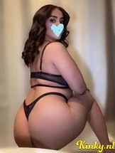 yasmin-prive-ontvangst-via-kinky-691f3acd35dea800130b3ab1