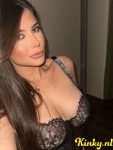 luiza-prive-ontvangst-via-kinky-6911d4b732844c0013f64463