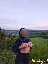 esmee-virtual-sex-via-kinky-68e2800539a405001305f5a7