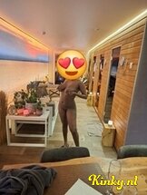 emerald-escort-via-kinky-68646d85375bfd00131905e3