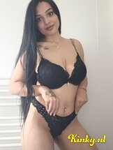 yasmina-escort-via-kinky-6863b81d3cd0cf00131cdf0b
