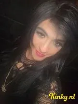 shakira-ts-prive-ontvangst-via-kinky-694ac8953c4c6d00136b97b6