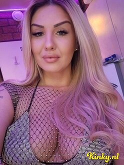 amy-escort-via-kinky-67b0b97d85359600143aa451