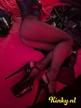 anna-bdsm-via-kinky-6793cb59ff530e001335bdac