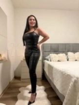 misuky-erotische-massage-via-kinky-69139cf2f044d900134e4d85