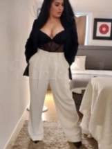 misuky-erotische-massage-via-kinky-67eec7db375bfd00131850ea