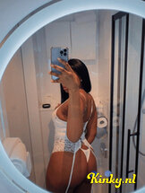 alicia-escort-via-kinky-680b73609e10cc00134403d5