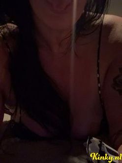 sabrina-virtual-sex-via-kinky-68b713aa1240cb0013394428