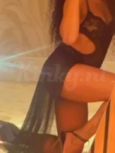 latifah-erotische-massage-via-kinky-69bbd426b8f5d10013b0f5ac