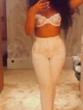 latifah-erotische-massage-via-kinky-69b8d08038ec9100135253bd