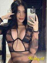 amirah-prive-ontvangst-via-kinky-686639cf31f4b00013ba62a6