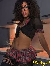 nahomy-prive-ontvangst-via-kinky-68caf18f4884f30013e892fb