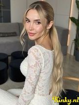 melania-prive-ontvangst-via-kinky-68d3a8bef6c6eb0013e5e72a