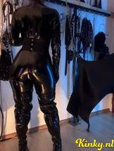 mrs-anna-bdsm-via-kinky-68e7b0377e9b92001310c097