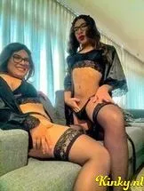 brittany-&-tiffany-prive-ontvangst-via-kinky-68f6753b32844c0013f614c5