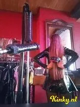 niki-bdsm-via-kinky-6979e57486b1a50012ff01b4