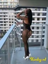 SorayaTs - sensueel, melkachtig, dominant, Latina