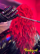 meesteres-niky-bdsm-via-kinky-664c9fb34d5965001a0140f8