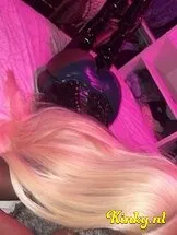 saniya-ts-prive-ontvangst-via-kinky-653e40539673380019723aba