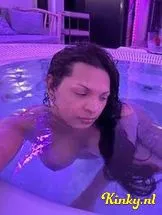 roxanna-prive-ontvangst-via-kinky-6997428fa0117b0014e185f8