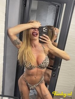iva-escort-via-kinky-677fe23c78eb44001481f9ed