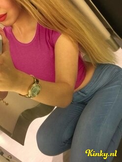 nina-virtual-sex-via-kinky-682748a688e8e70013021a50