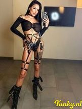 ruby-prive-ontvangst-via-kinky-6929052ec7a22f00137d6e05