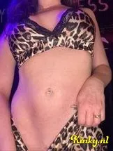 luci-lux-bdsm-via-kinky-697325d95c4a290013638e54