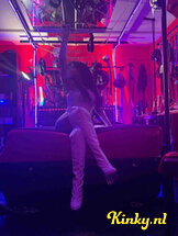 mrs-samantha-bdsm-via-kinky-67f4eac2b04b8d00132d52d9