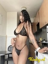 Jhoana - Unieke massage op melktafel met edging